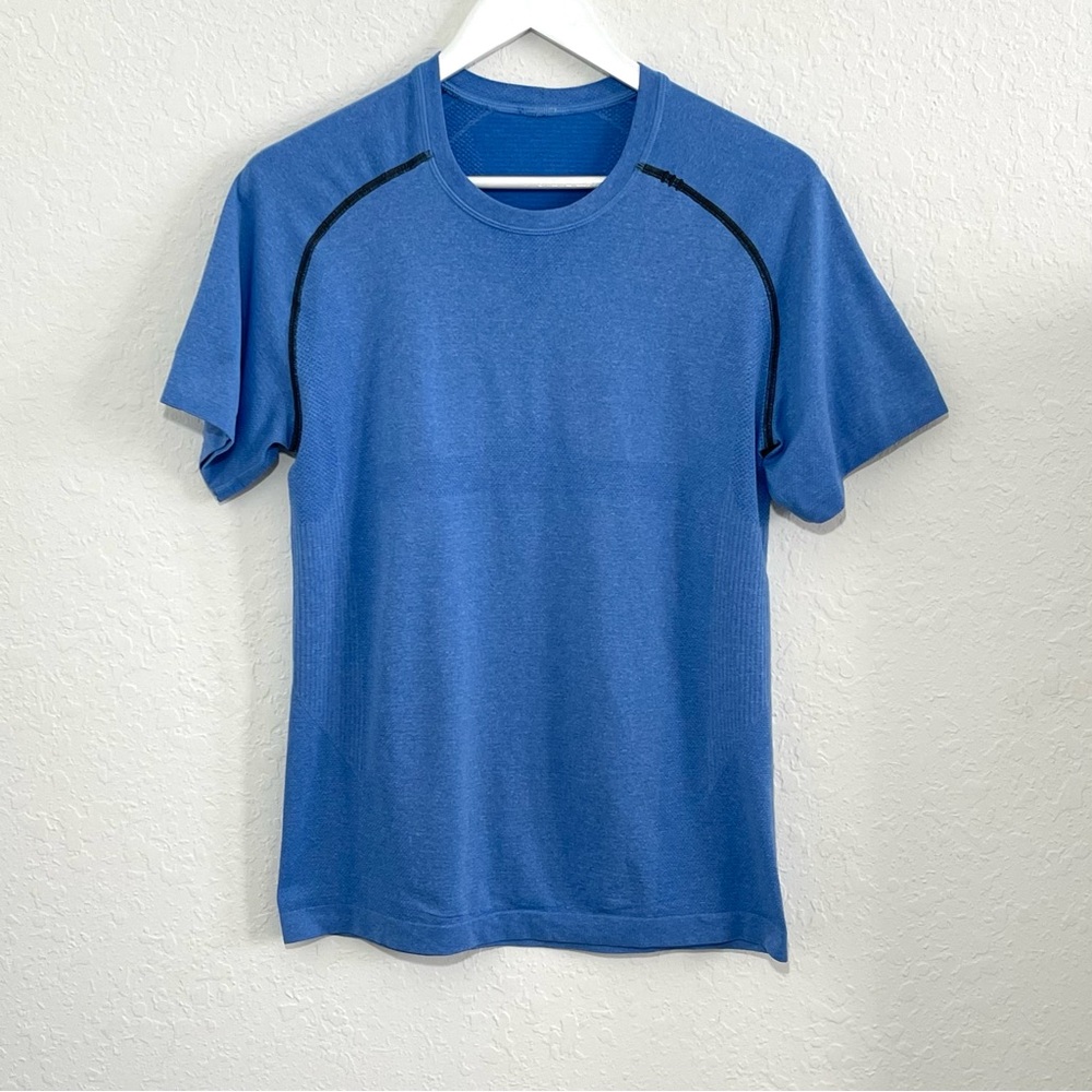 Lululemon Metal Vent Tech Size Small